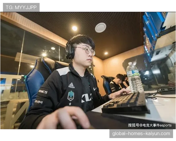 [选手名]分享生活：职业选手的猫其实也是个CS高手😂